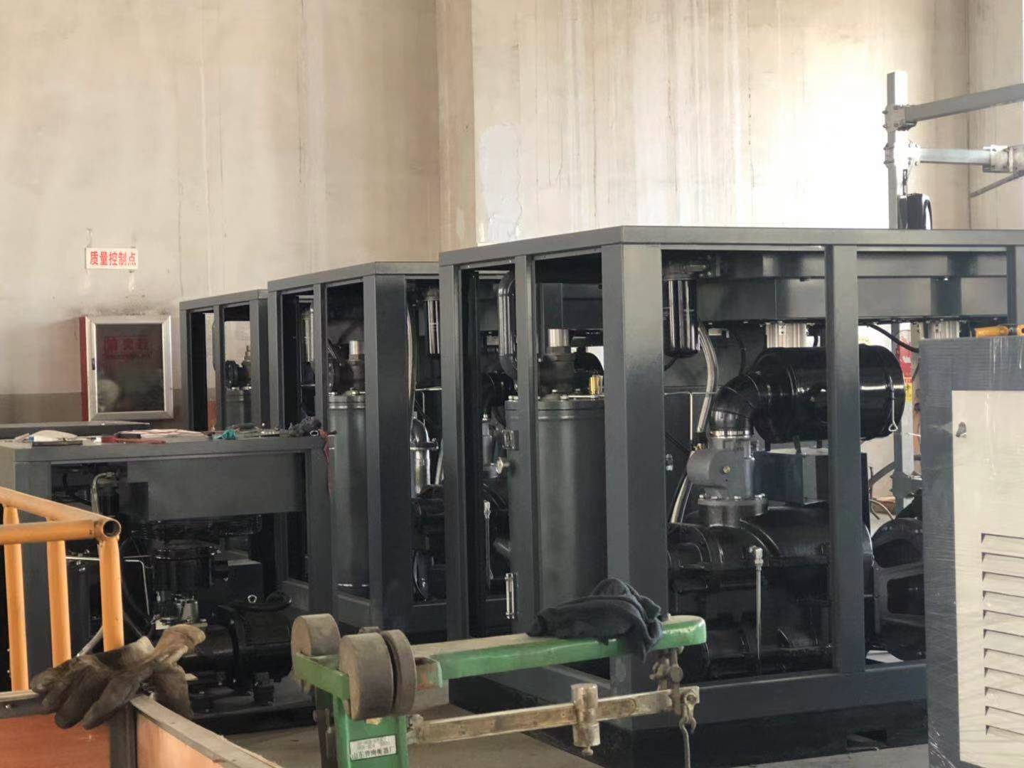 <strong>空壓機,儲氣罐子,噴砂機</strong>